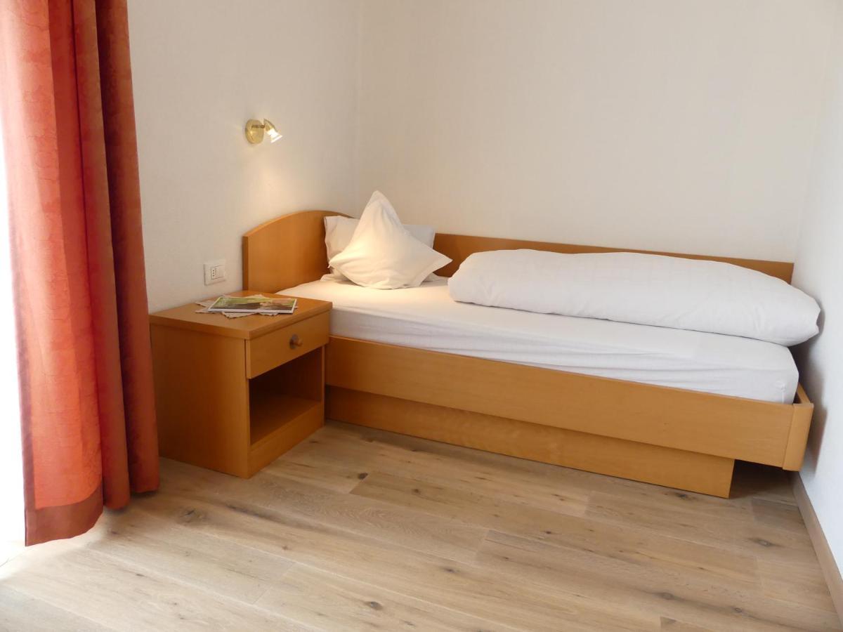 Garni Hotel Dorothea Tirolo Extérieur photo