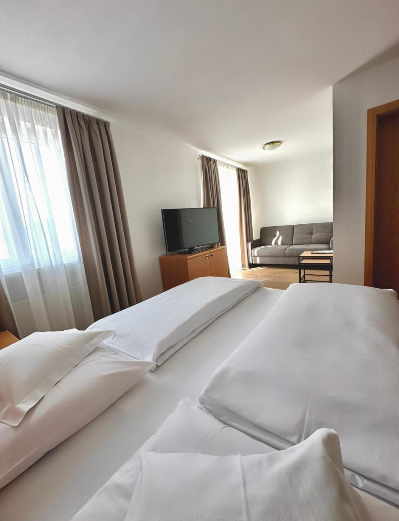 Garni Hotel Dorothea Tirolo Extérieur photo